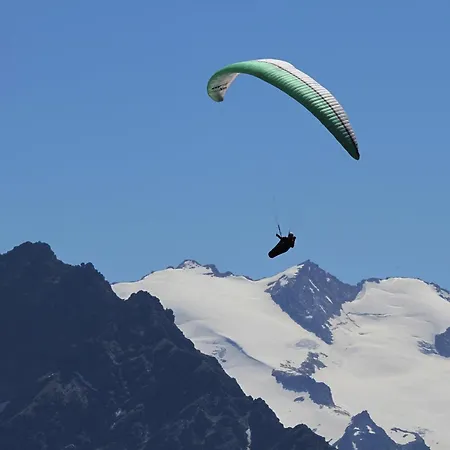 Stockhorn In See- Und Bergnaehe, Modern, Mit Balkon, 4 Gaeste