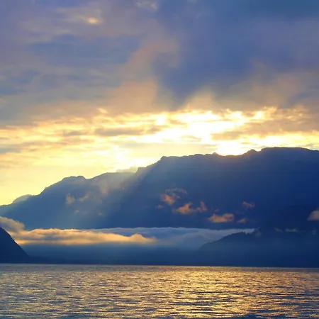 Stockhorn In See- Und Bergnähe, Modern, Mit Balkon, 4 Gäste *