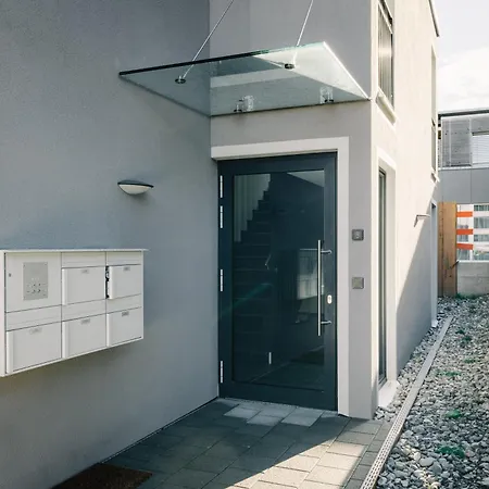 Stockhorn In See- Und Bergnaehe, Modern, Mit Balkon, 4 Gaeste *