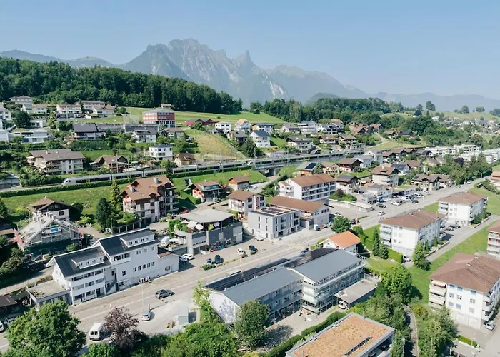 Stockhorn In See- Und Bergnaehe, Modern, Mit Balkon, 4 Gaeste