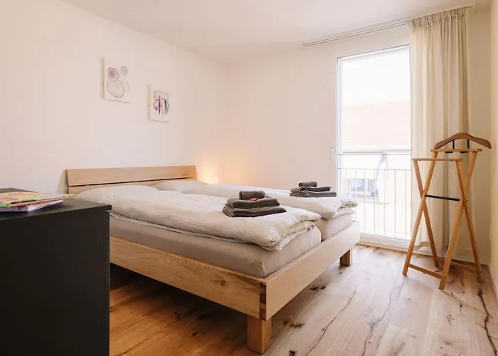 Stockhorn In See- Und Bergnaehe, Modern, Mit Balkon, 4 Gaeste سبيز
