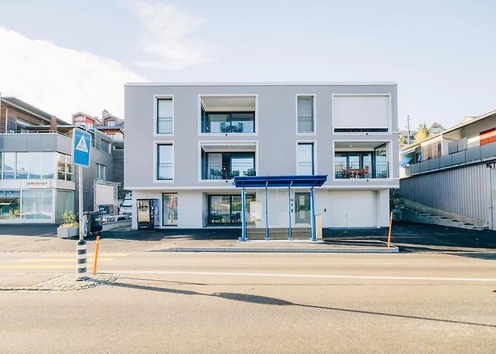 Stockhorn In See- Und Bergnaehe, Modern, Mit Balkon, 4 Gaeste
